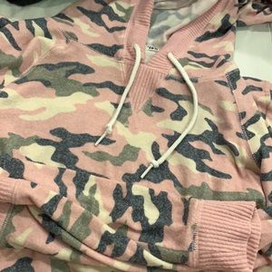 Camo Victoria’s secret PINK hoodie